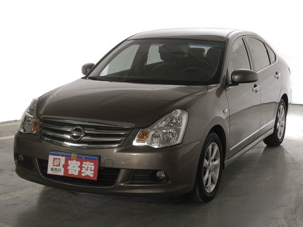 日产 轩逸经典 2010款 2.0l cvt 豪华天窗版