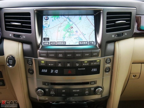 LX570