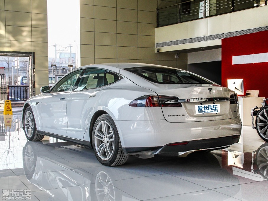 2014520գ˹MODEL S 60kWHڹУ³60kWHĵ飬Ϊ390km³ۼΪ64.8Ԫ