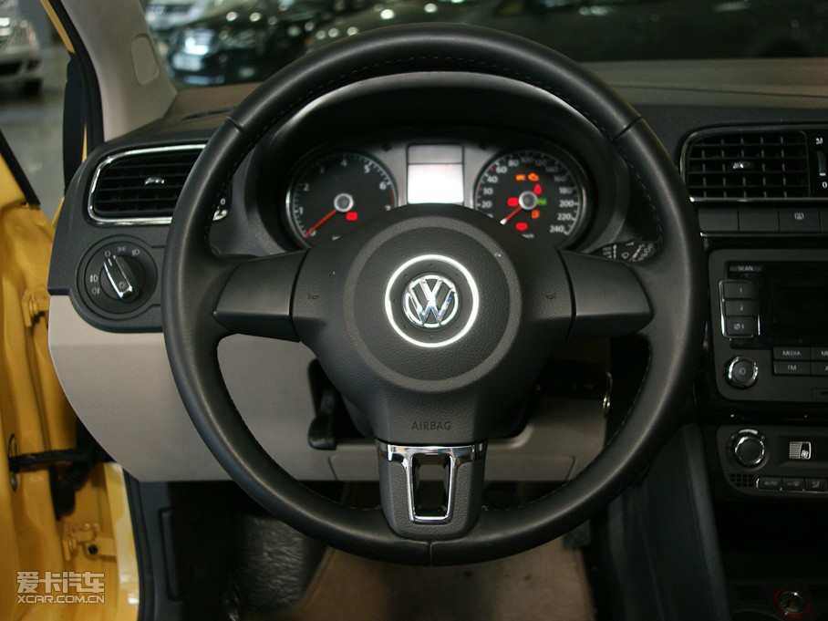 11POLO 