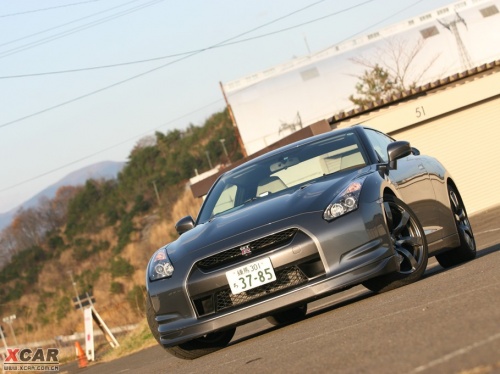 ղ ղGT-R