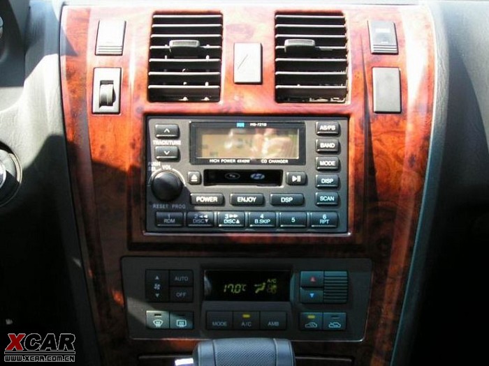 T9