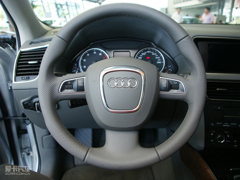 10µQ5