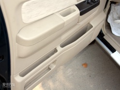 郑州日产 锐骐多功能商用车