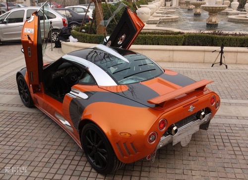 SPYKER C8 LAVIOLETTE LM85