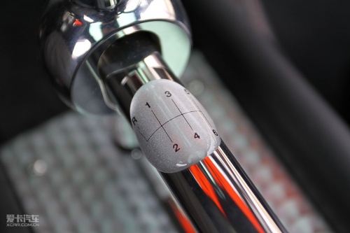 SPYKER C8 LAVIOLETTE LM85