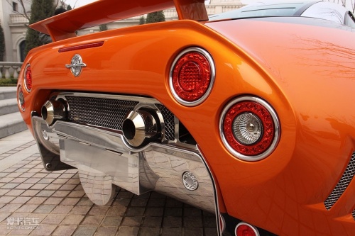SPYKER C8 LAVIOLETTE LM85