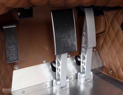 C8 Aileron